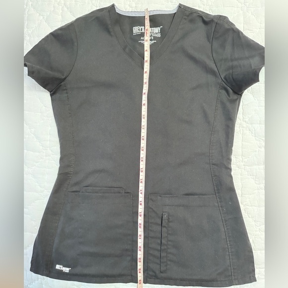 Grey’s Anatomy Scrub Black Top in xs - Picture 6 of 8